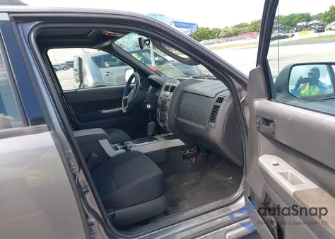 2009 Ford Escape Xlt из США, поврежденный, VIN 1FMCU03G39KA66114